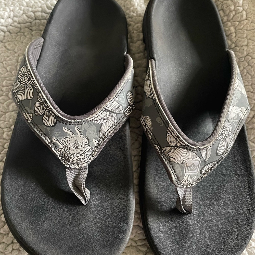 Spenco Floral Flip Flops